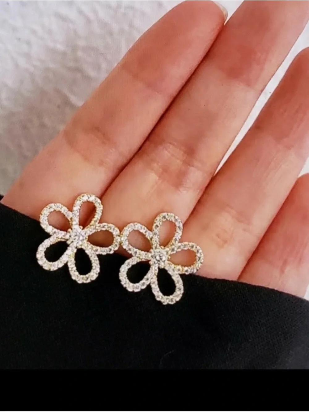 Beginning Boutique Rose Gold Floral Crystal Stud Earrings - Picture 2 of 3